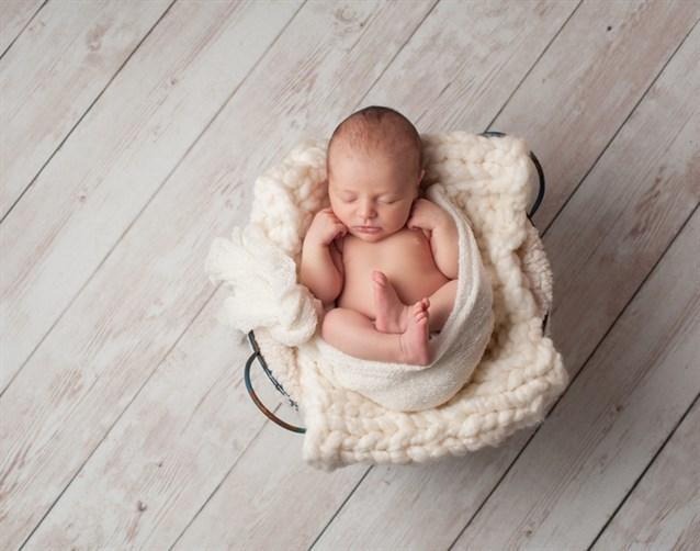  حالات واتساب عن المولود الجديد