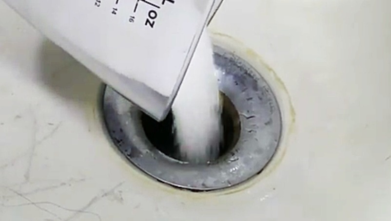 كيف افتح البالوعة المسدودة؟