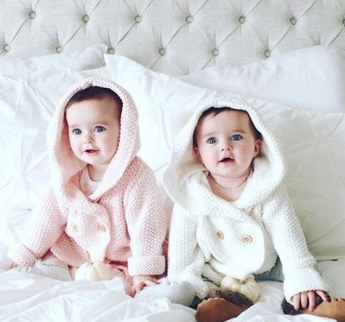 صور أطفال توام 2022